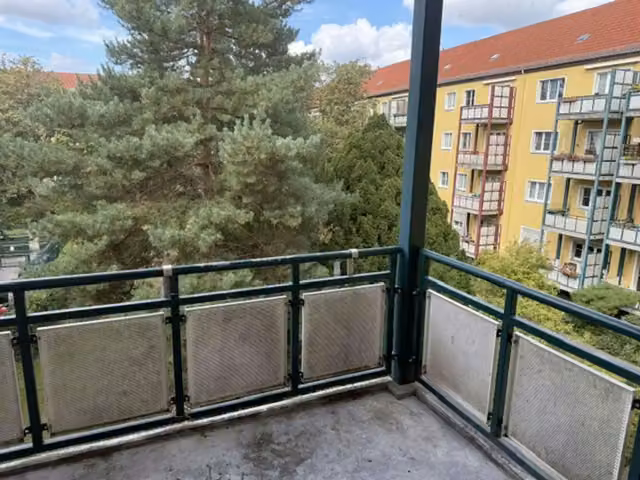 Monolocale in affitto a Berlino-Spandau con grande balcone sul cortile